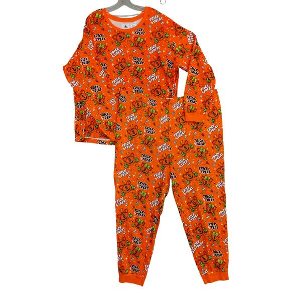 Disney Trick Or Treat Pajama Set NWOT 2X Orange Mickey Pumpkin Graphics 2 Pieces - Picture 4 of 13
